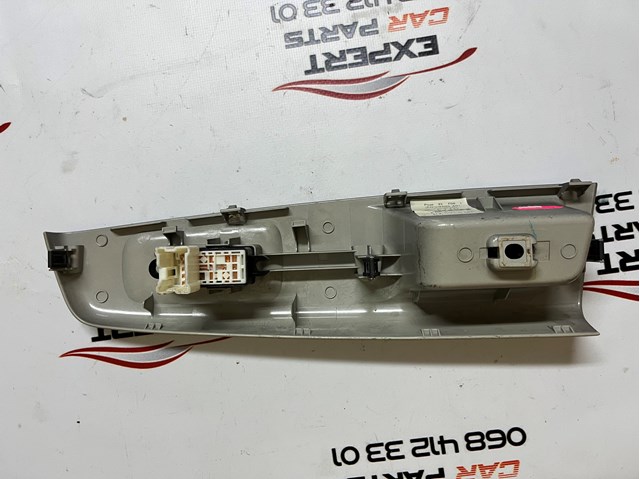 83071FG110 SUBARU Кнопочный блок управления стеклоподъемником задний купить в Ровно