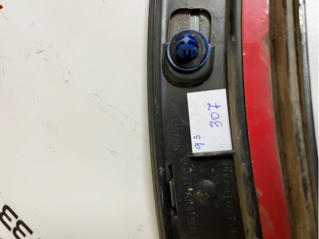 Расширитель заднего крыла, левый 8U0853817A VAG