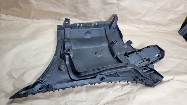 51129498617 BMW Направляющая заднего бампера левая купить в Ужгород