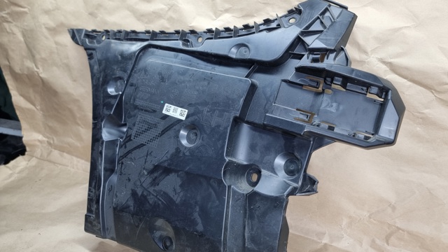 Направляющая заднего бампера, левая 51129498617 BMW
