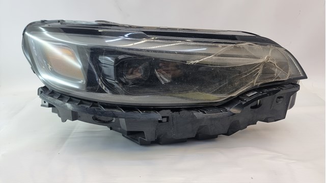 Вставка фары правой 68275944AH CHRYSLER