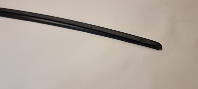 8W0854327C VAG Молдинг лобового стекла левый купить в Одесса