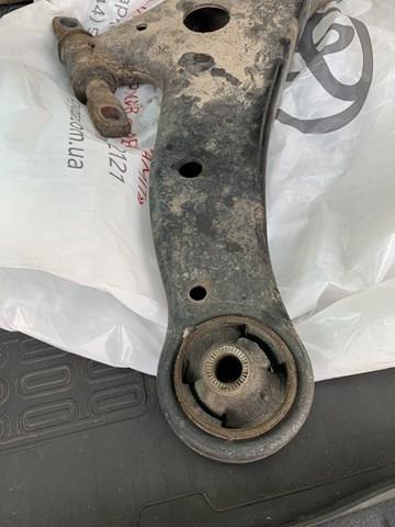 TOYOTA 4806848041 Рычаг передней подвески нижний правый в наличии Черкассы