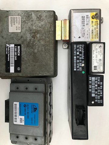 Компьютер двигателя 0281001243 BMW
