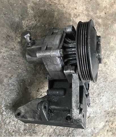 Насос гидроусилителя руля (ГУР) 7681955168 BMW