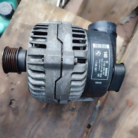 Автомобильный генератор 0120465031 BOSCH
