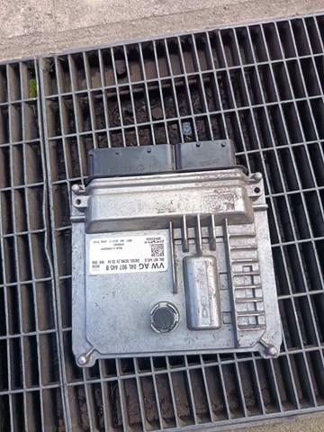 Модуль управления двигателем 04L907445B VAG