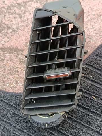 Решетка воздуховода 13282237 OPEL