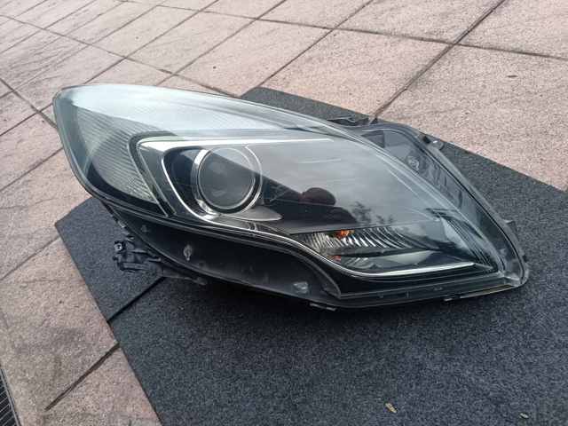 Фара передняя правая 13399859 OPEL