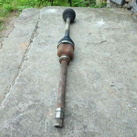 Полуось передняя, правая 1614305680 PEUGEOT
