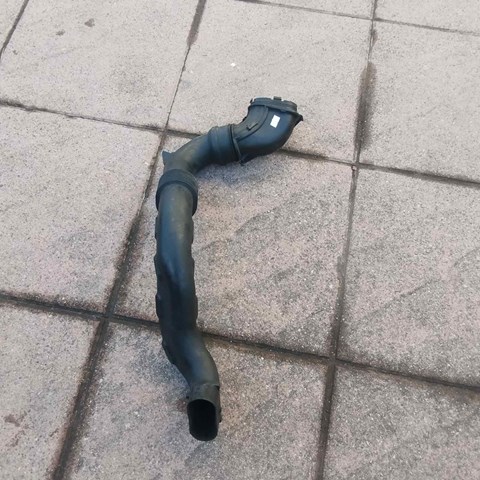 Патрубок воздушный, вход воздушного фильтра 165556691R RENAULT