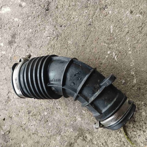 165758885R RENAULT Патрубок воздушный, выход воздушного фильтра купить в Сумы