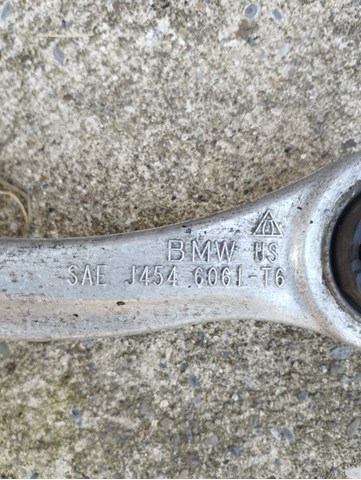 BMW 33326795048 Рычаг задней подвески поперечный правый в наличии Черновцы