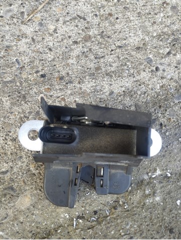 Замок крышки багажника 3C9827645A VAG