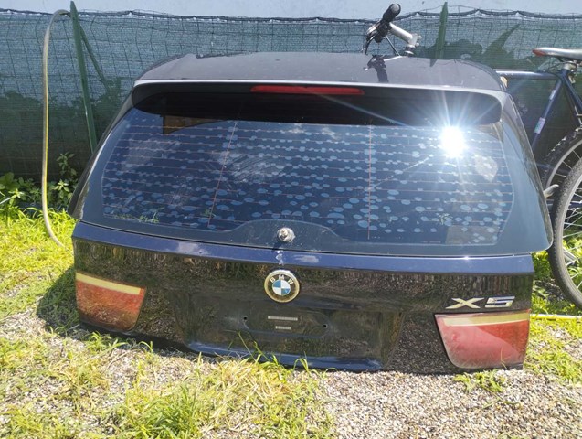 Дверь задняя багажная 41627262544 BMW