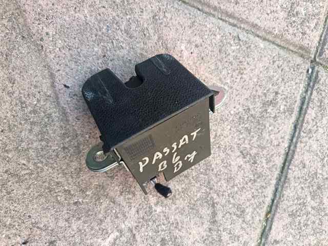 VAG 5K0827505A Замок багажника в наличии Черновцы