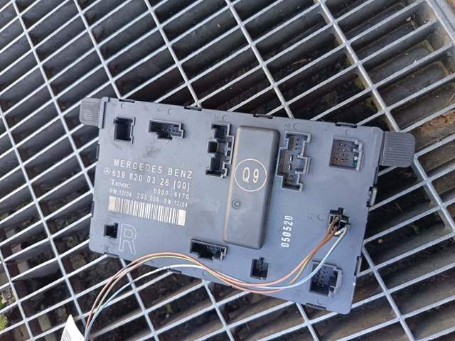 Блок комфорта передней двери 6398200326 MERCEDES