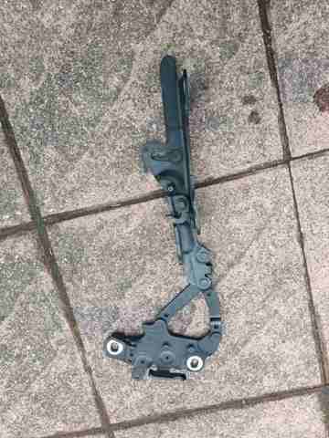 Петля капота, правая 7239416 BMW