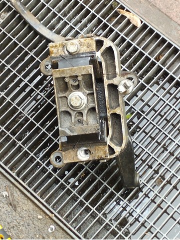 8200676857 RENAULT Подушка (опора) двигателя левая купить в Ужгород