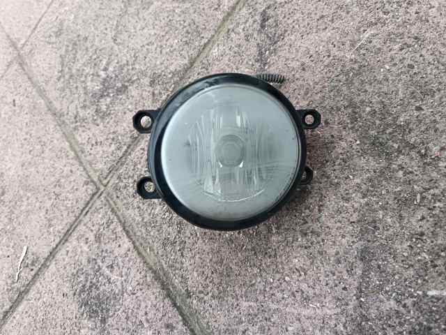 Противотуманка правая 89210656 TOYOTA