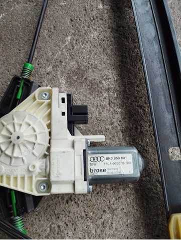 Привод электростеклоподъемника передний 8K0959801 VAG