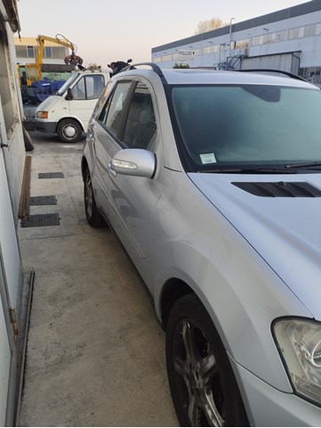 Боковое зеркало заднего вида правое A1648100293 MERCEDES