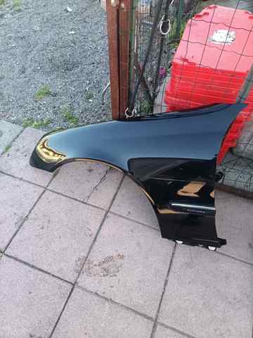 Переднее левое крыло A2038800118 MERCEDES