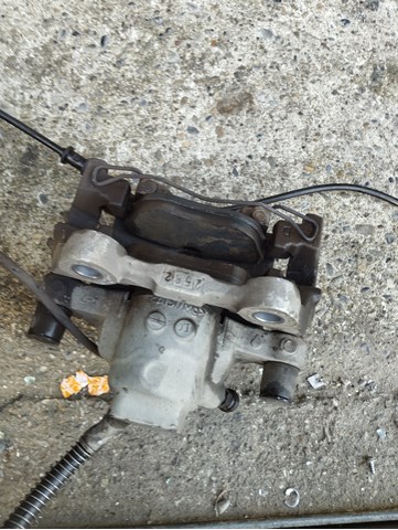 MERCEDES A2044231681 Суппорт задний правый в наличии Запорожье