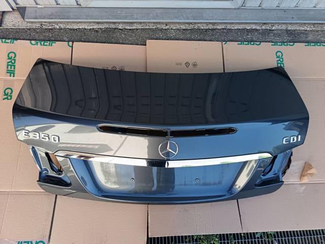 Крышка багажника A2077500175 MERCEDES
