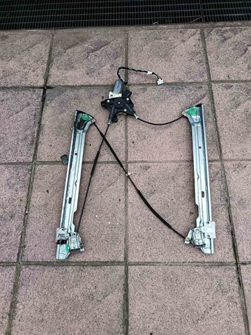 Стеклоподъемник передней левой двери A6397200446 MERCEDES