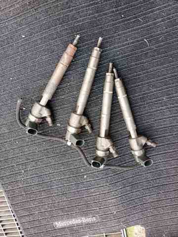Форсунка впрыска топлива Mercedes C