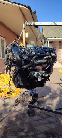 RHR PEUGEOT Двигатель в сборе купить в Киев