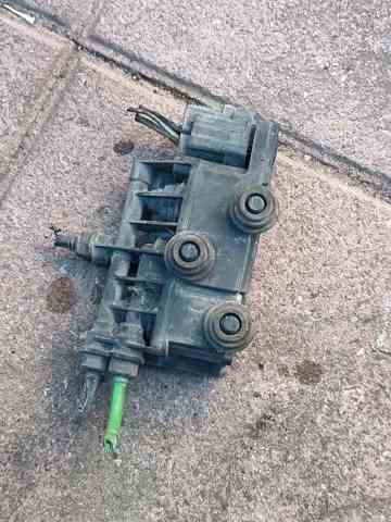 Блок клапанов регулируемой подвески, задний RVH000055 LAND ROVER