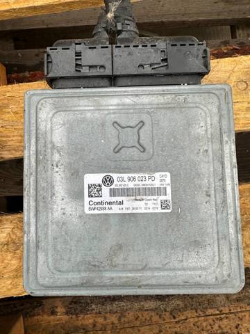 Мозги двигателя 03L906023PD VAG