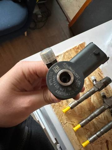 BOSCH 0445110423 Форсунка впрыска топлива в наличии Тернополь