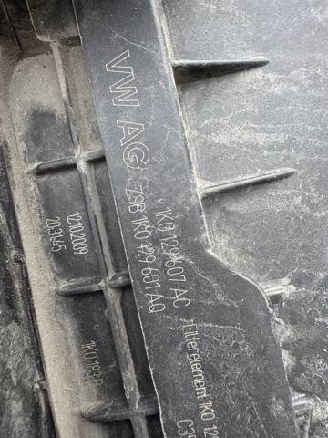VAG 1K0129607AC Корпус фильтра в наличии Львов