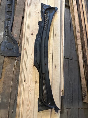 Водосток лобового стекла, жабо 30745377 VOLVO