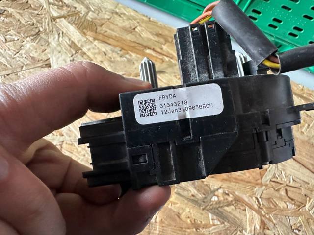 31343218 VOLVO Кольцо контактное, шлейф руля купить в Ужгород