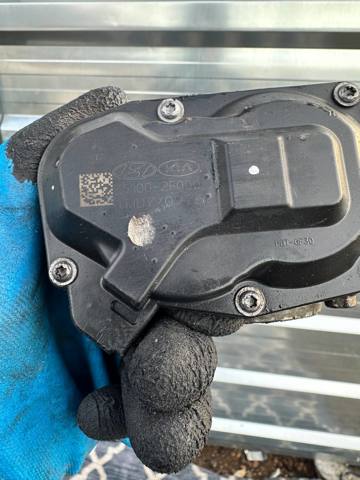Заслонка воздушная 351002F000 HYUNDAI
