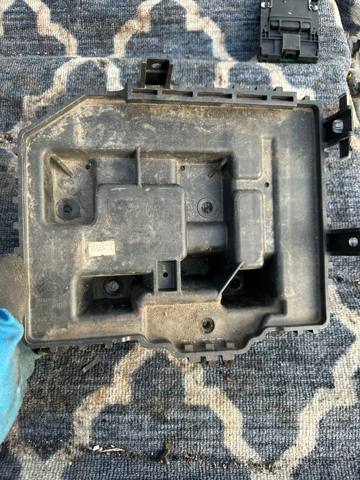 Подставка аккумулятора 37150E4000 HYUNDAI