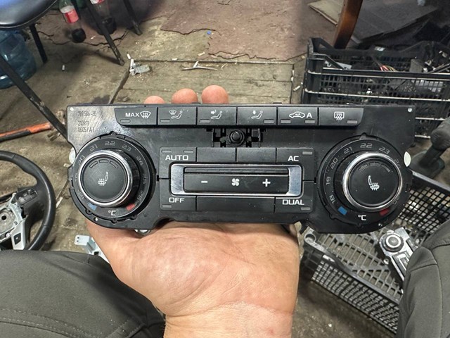 Механизм управления кондиционером 3T0907044BL VAG