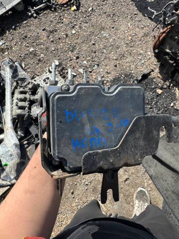 Блок управления АБС  476607477R RENAULT