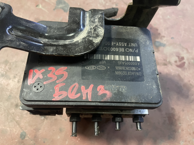 Блок ABS гидравлический 589202Y610 HYUNDAI