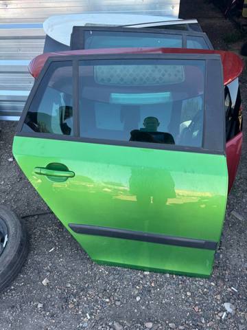 Задняя правая дверь Skoda Fabia 2