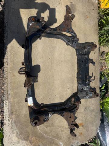 Крабобалка передней подвески 624051D000 HYUNDAI