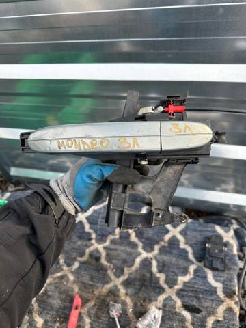 Держатель наружной ручки двери, задней правой 6M21U266B22AF FORD