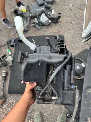 Бачок омывателя лобового стекла 6R0955453E VAG
