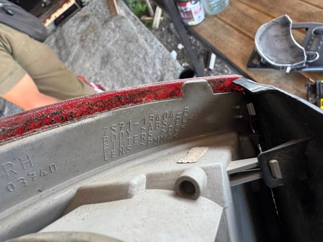 7S7113404B FORD Фонарь задний правый внешний купить в Киев