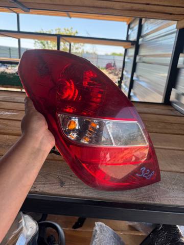 Левый стоп 924011J000 HYUNDAI