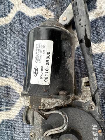 981102B000 HYUNDAI Мотор стеклоочистителя лобового стекла купить в Сумы